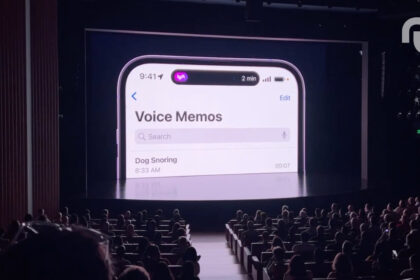 Iphone Steve Jobs Theater.jpg