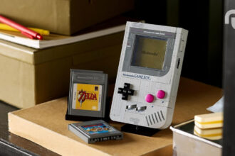 Lego Game Boy.jpg