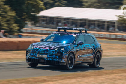 Porsche Cayenne Electrique 2.jpg