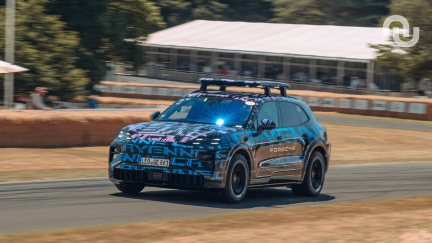 Porsche Cayenne Electrique 2.jpg