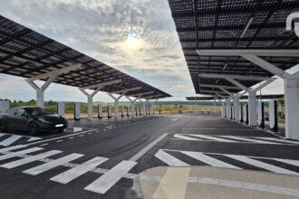 Superchargeur Tesla Magnant.jpg