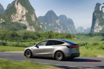 Tesla Model Y L Chine Hero.jpg