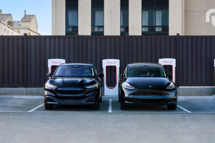 Tesla Modely Superchargeur.jpg
