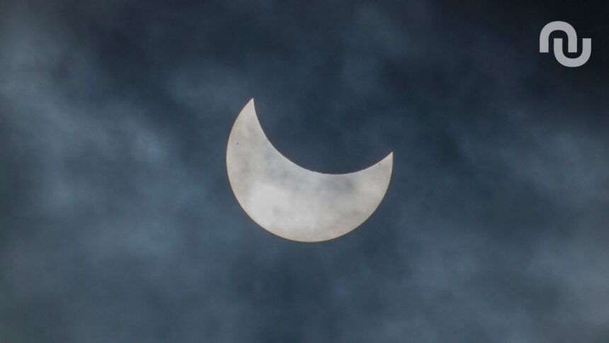 Eclipse Solaire Partielle.jpg