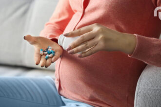 Femme Enceinte Medicament.jpg