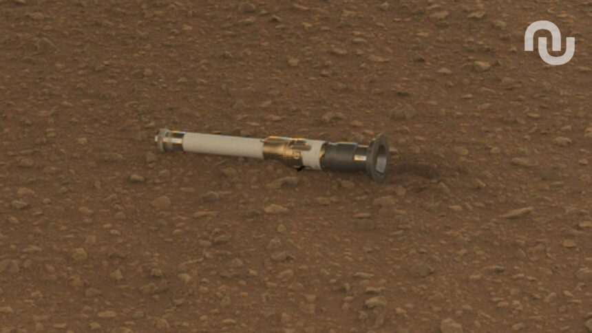 Mars Tube Echantillon Titane Perseverance.jpg