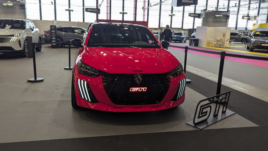 Peugeot E 208gti Lyon.jpg