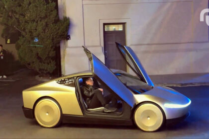 Tesla Cybercab Elon.jpg