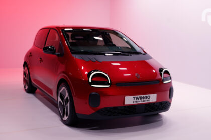 Decouverte Renault Twingo E Tech Alfred Vroom Twingo V100 08still005.jpg
