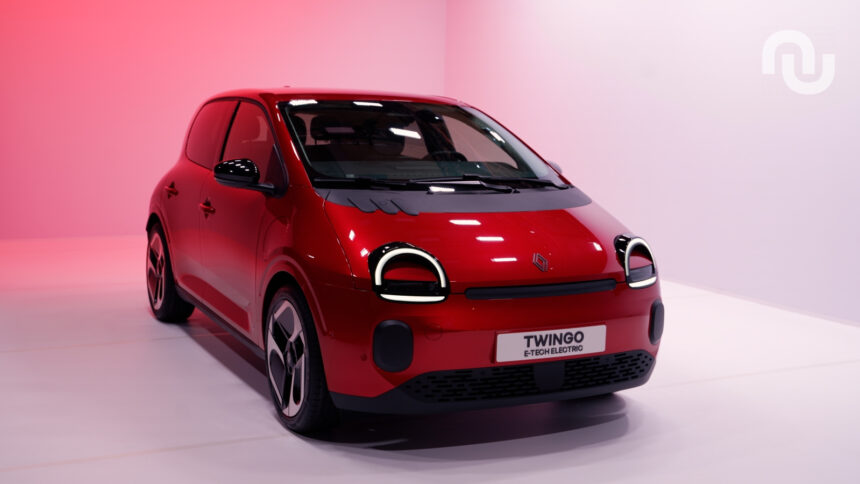 Decouverte Renault Twingo E Tech Alfred Vroom Twingo V100 08still005.jpg