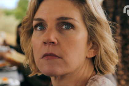 Pluribus Photo 010204.jpg