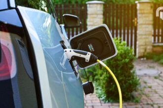 Voiture Electrique Recharge Maison.jpg